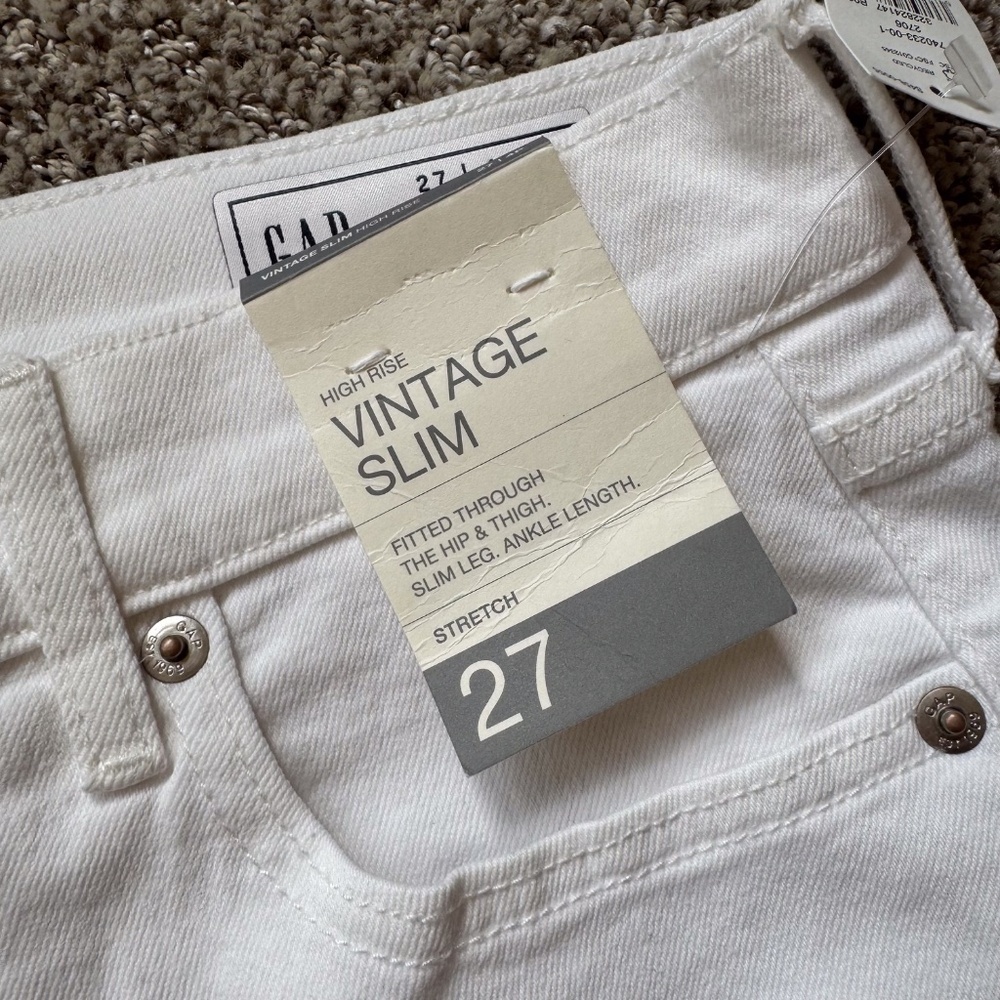 GAP High Rise Vintage Slim Jeans in white - Picture 3 of 6